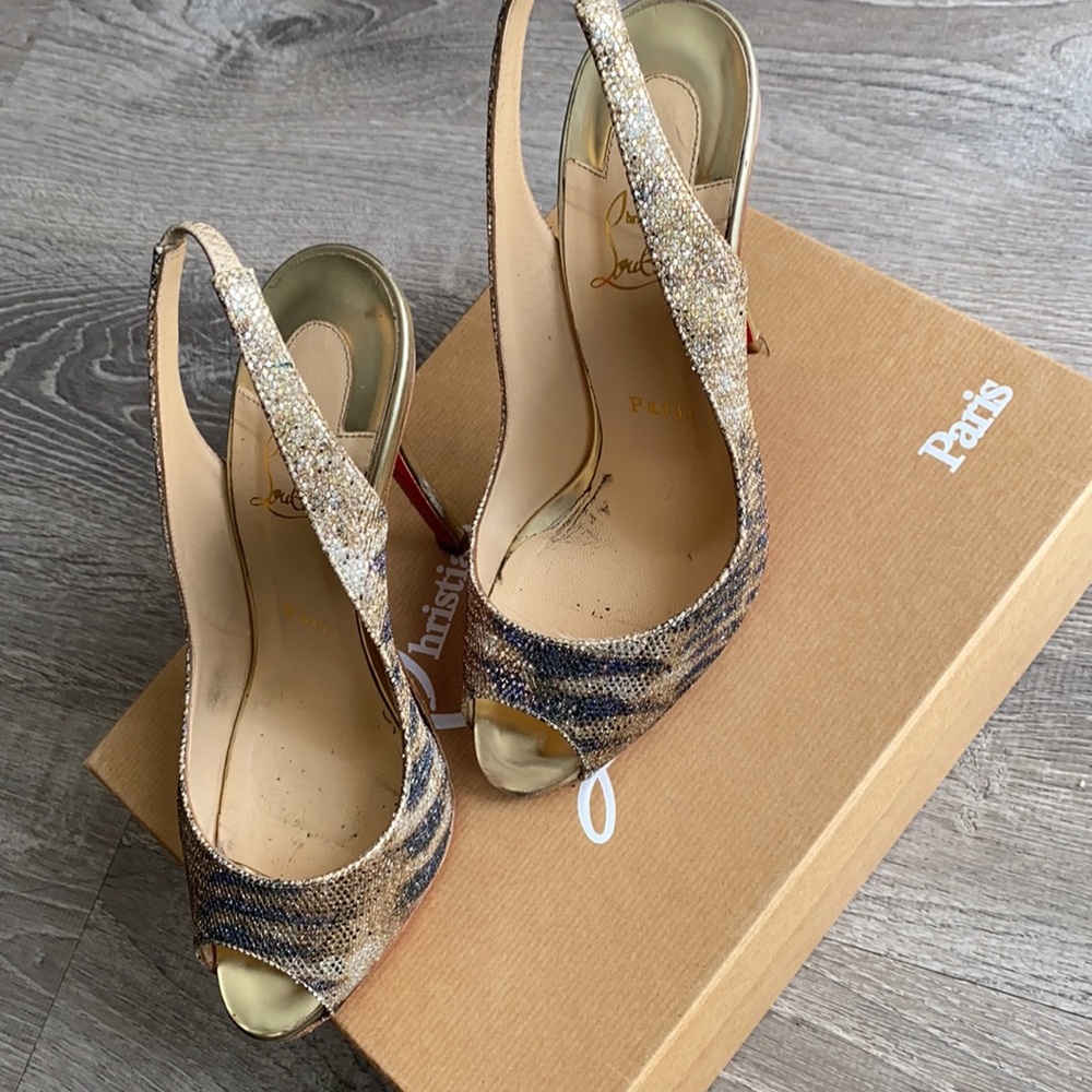 Shoes - Picture 6 of 7
